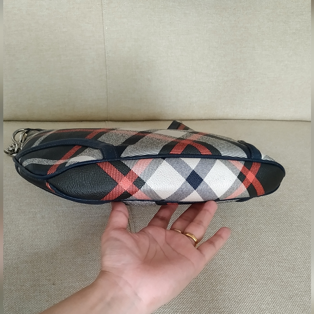 Daks Hobo Bag - Picture 16 of 16
